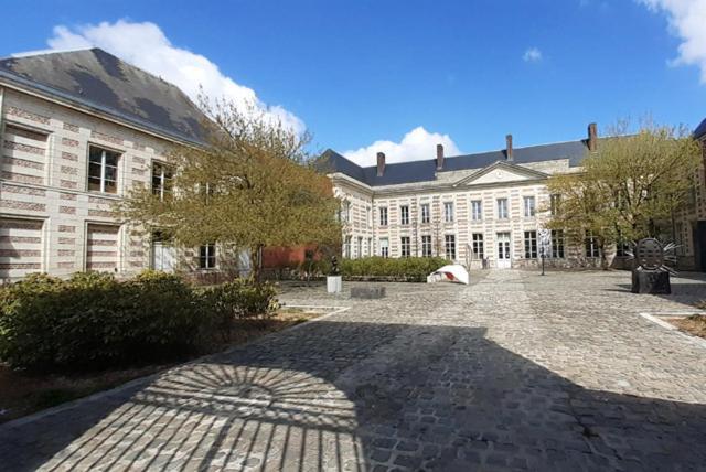 Le Cateau-Cambresis Les Appartements Fenelon מראה חיצוני תמונה