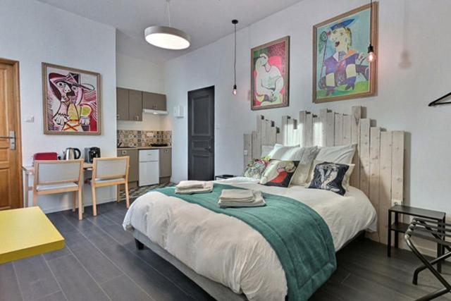Le Cateau-Cambresis Les Appartements Fenelon מראה חיצוני תמונה