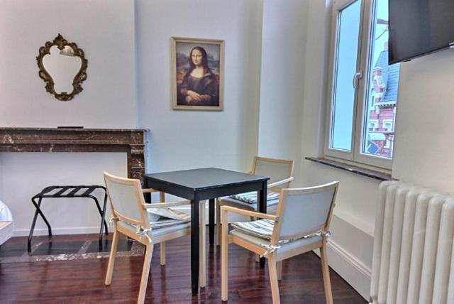 Le Cateau-Cambresis Les Appartements Fenelon מראה חיצוני תמונה