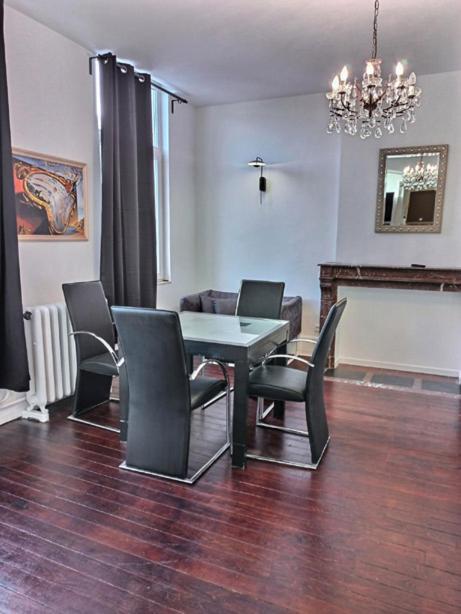 Le Cateau-Cambresis Les Appartements Fenelon מראה חיצוני תמונה